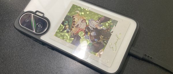 スマホとイヤホンの充電にも活用
